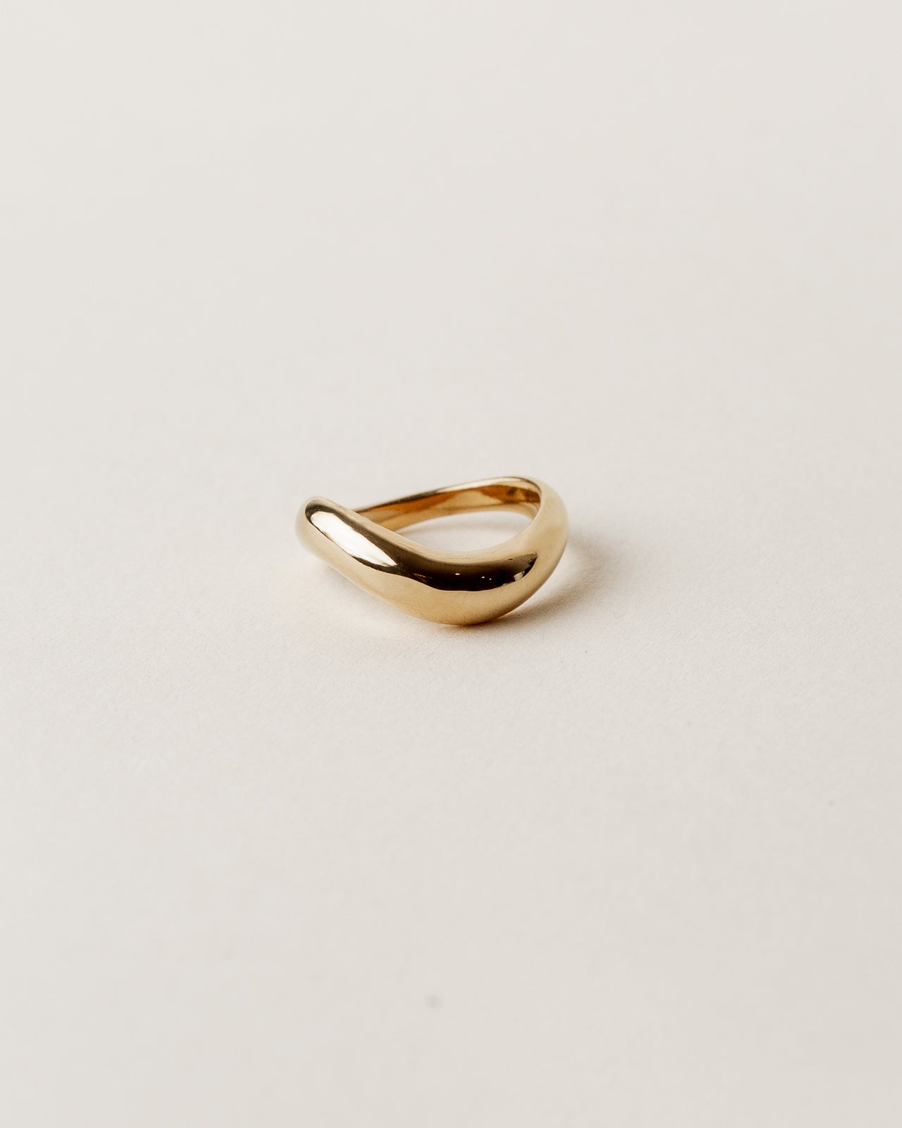 Vero Wave Ring